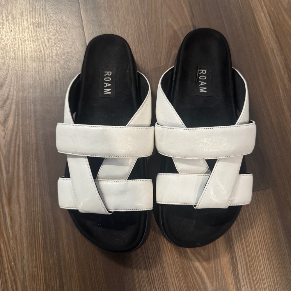 ROAM Women's White Slide Sandals